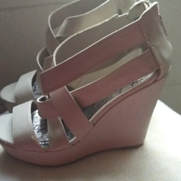 Wedges - Picture 2 of 6